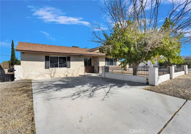 Photo 4 of Single family home for sale at 25550 Dayton, Barstow, CA 92311 | MLS# HD26185159 | Listing updated on 2026-09-15