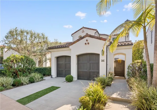 Photo 3 of Single family home for sale at 60 Sidney Bay, Newport Coast, CA 92657 | MLS# OC26185302 | Listing updated on 2026-10-06