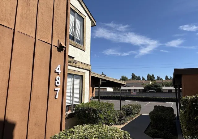 Photo 3 of Condo for sale at 487 S Lincoln Ave, El Cajon, CA 92020 | MLS# NDP2607963 | Listing updated on 2026-09-14