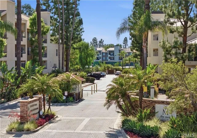 Photo 3 of Condo for sale at 5520 Owensmouth #311, Woodland Hills, CA 91367 | MLS# SR26177018 | Listing updated on 2026-09-15