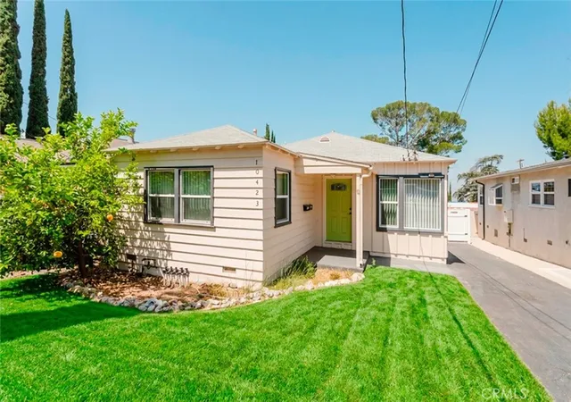 Photo 2 of Single family home for sale at 10423 Mcclemont Ave, Tujunga, CA 91042 | MLS# GD26182887 | Listing updated on 2026-10-07
