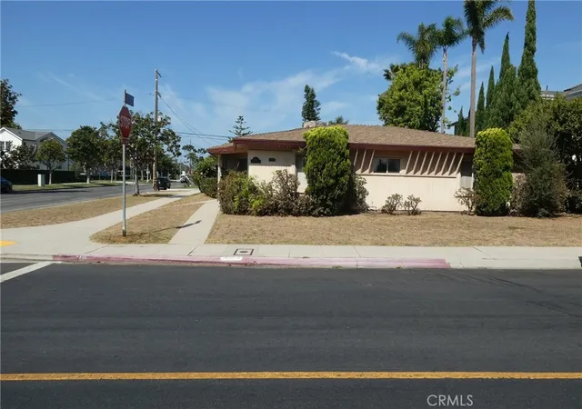 Photo 3 of Single family home for sale at 7927 Kentwood Ave, Los Angeles, CA 90045 | MLS# GD26185316 | Listing updated on 2026-09-15