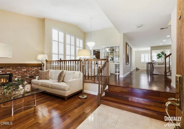 Photo 3 of Single family home for sale at 1910 Ivanhoe Ave, Oxnard, CA 93030 | MLS# V1-38393 | Listing updated on 2026-10-01