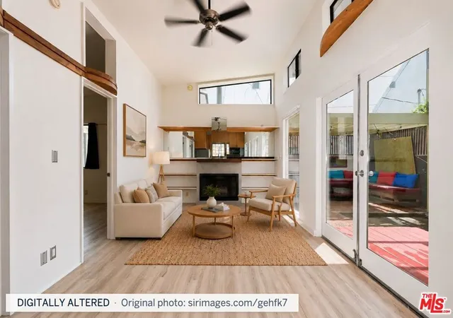 Photo 2 of Sale Pending at 2416 Walnut Ave, Los Angeles, CA 90291 | MLS# 26857903 | Listing updated on 2026-09-15