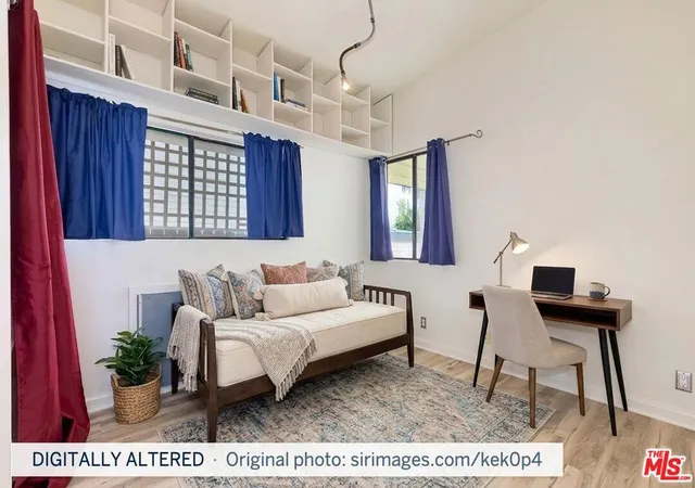 Photo 3 of Sale Pending at 2416 Walnut Ave, Los Angeles, CA 90291 | MLS# 26857903 | Listing updated on 2026-09-15
