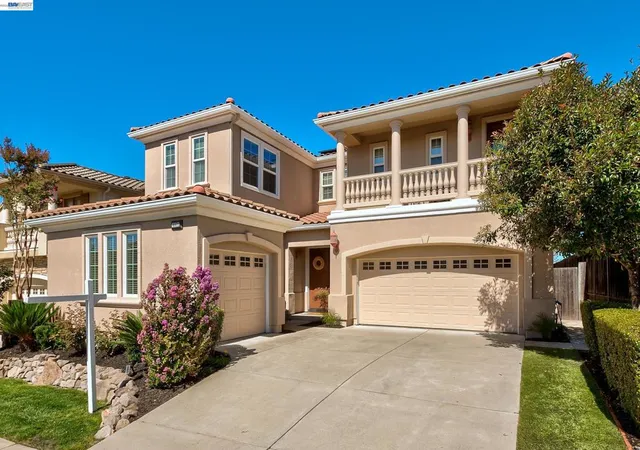 Photo 3 of Single family home for sale at 4972 Grayhawk Ct, Dublin, CA 94568 | MLS# 41146129 | Listing updated on 2026-09-14