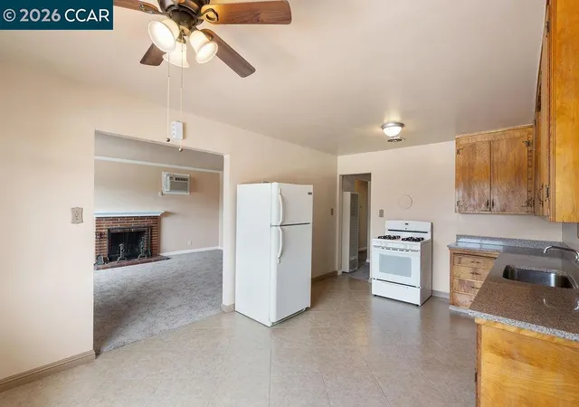 Photo 4 of Sale Pending at 3267 William Way, Pittsburg, CA 94565 | MLS# 41146174 | Listing updated on 2026-10-04