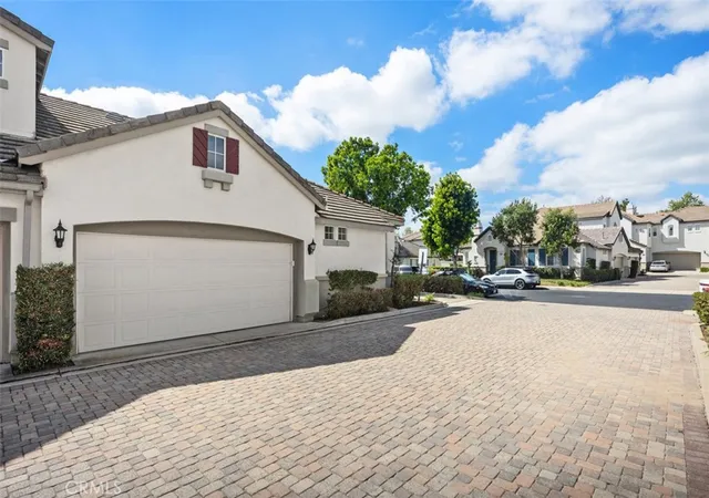 Photo 2 of Townhouse for sale at 104 Seacountry Ln, Rancho Santa Margarita, CA 92688 | MLS# OC26186108 | Listing updated on 2026-09-15