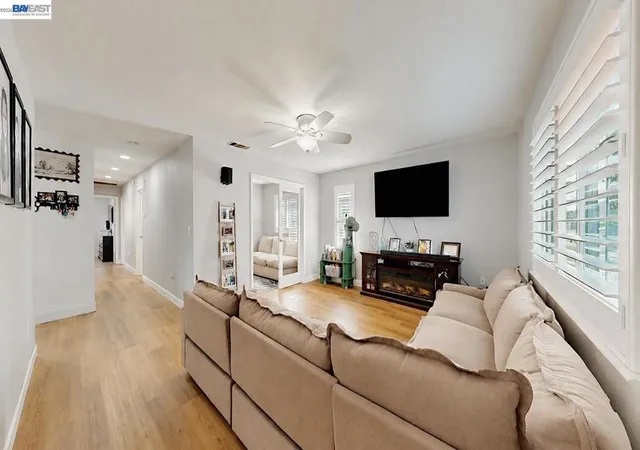 Photo 3 of Single family home for sale at 771 Twin Hills Dr, Galt, CA 95632 | MLS# 41146183 | Listing updated on 2026-09-15
