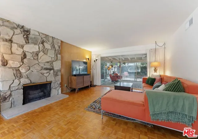 Photo 3 of Single family home for sale at 18914 Malden St, Los Angeles, CA 91324 | MLS# 26875981 | Listing updated on 2026-10-01