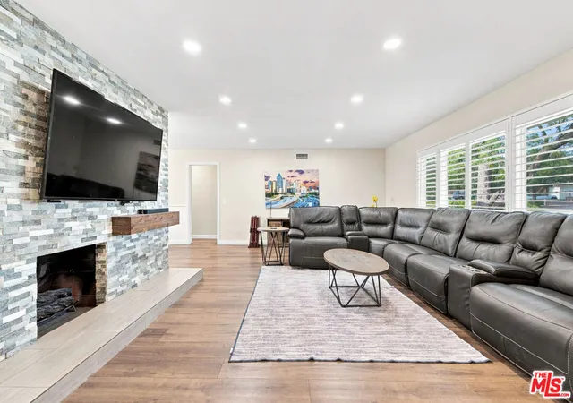 Photo 3 of Single family home for sale at 1873 Rosemount Ave, Claremont, CA 91711 | MLS# 26875971 | Listing updated on 2026-09-14