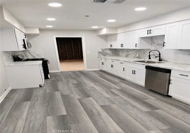 Photo 3 of Single family home for sale at 34973 Shasta St, Yucaipa, CA 92399 | MLS# WS26184064 | Listing updated on 2026-10-03