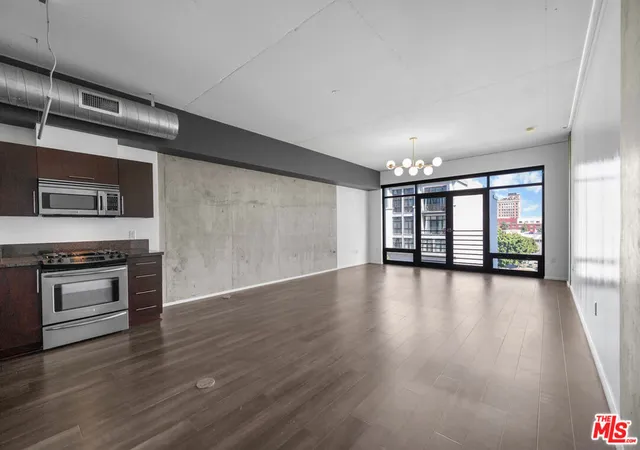Photo 2 of Condo for sale at 1111 S Grand Ave #716, Los Angeles, CA 90015 | MLS# 26876583 | Listing updated on 2026-09-14