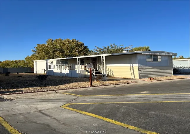 Photo 3 of Manufactured home for sale at 123 N 10th #24, Taft, CA 93268 | MLS# CV26185135 | Listing updated on 2026-09-14
