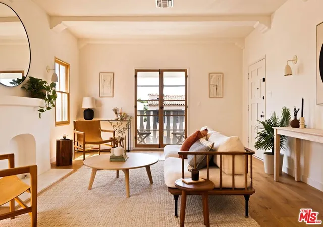 Photo 1 of Sale Pending at 346 1/2 N Gardner St, Los Angeles, CA 90036 | MLS# 26875969 | Listing updated on 2026-09-25