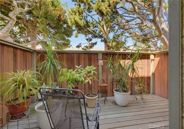 Photo 2 of Townhouse for sale at 1404 Stanford Ave, Redondo Beach, CA 90278 | MLS# SB26186163 | Listing updated on 2026-10-07