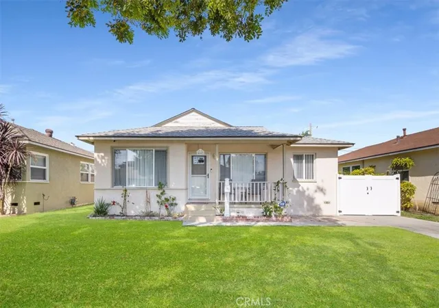 Photo 2 of Sale Pending at 4647 Dunrobin, Lakewood, CA 90713 | MLS# WS26182851 | Listing updated on 2026-10-01