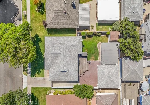 Photo 3 of Sale Pending at 4647 Dunrobin, Lakewood, CA 90713 | MLS# WS26182851 | Listing updated on 2026-10-01