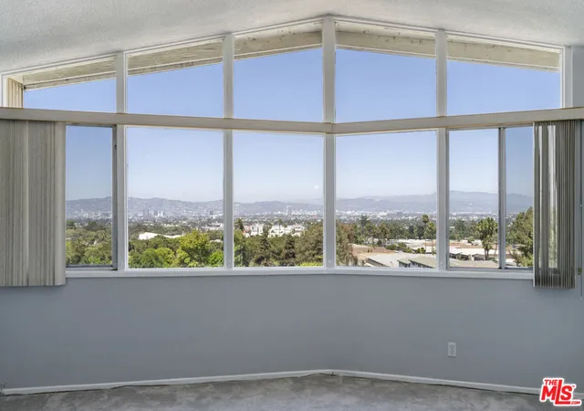 Condo for sale at 4749 Don Ricardo Dr, Los Angeles, CA 90008 | MLS# 26876721