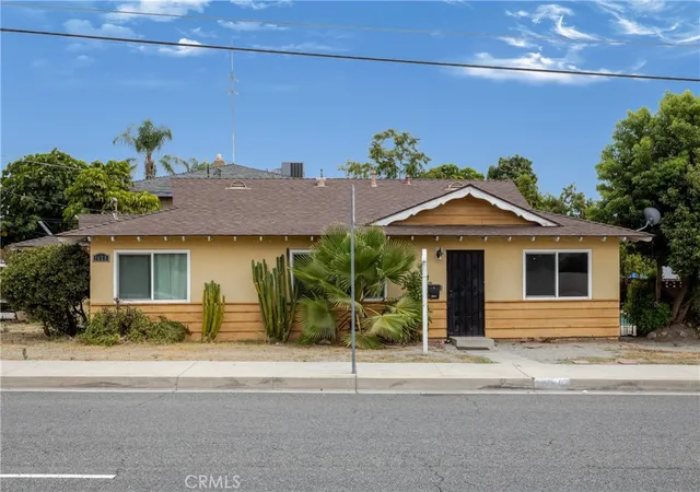 Photo 2 of Single family home for sale at 1420 N Rancho Ave, Colton, CA 92324 | MLS# IG26183040 | Listing updated on 2026-09-14