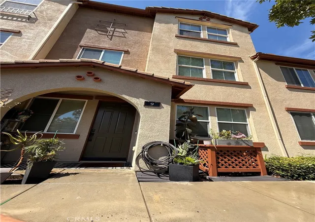 Photo 2 of Townhouse for sale at 9 Ibiza, Rancho Santa Margarita, CA 92688 | MLS# SW26178606 | Listing updated on 2026-09-15