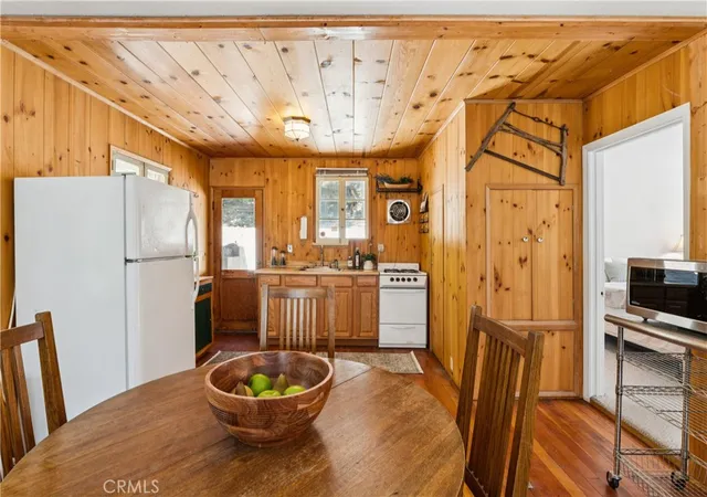 Photo 2 of Sale Pending at 27260 Little Bear Rd, Blue Jay, CA 92317 | MLS# IG26188209 | Listing updated on 2026-09-15