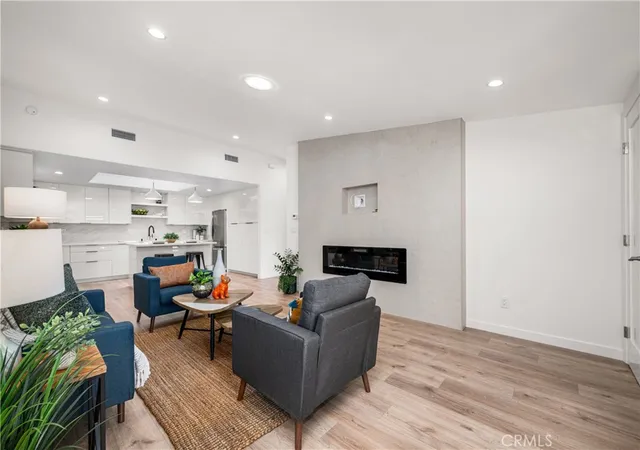 Listing Photo 5 - Condo for sale in building located at 1080 Brookline Rd, Seal Beach, CA 90740 - Unit #213B
