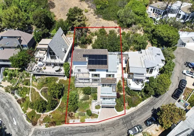 Photo 3 of Single family home for sale at 1414 Mar Vista, Laguna Beach, CA 92651 | MLS# LG26184856 | Listing updated on 2026-09-14