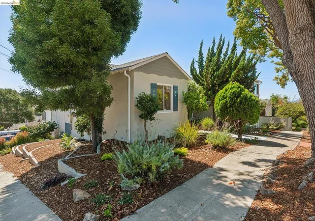 Photo 2 of Single family home for sale at 5718 Burlingame Ave, Richmond, CA 94804 | MLS# 41146423 | Listing updated on 2026-09-15