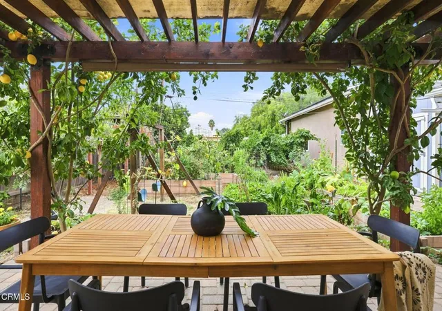 Photo 2 of Single family home for sale at 211 Shady Ln, Ojai, CA 93023 | MLS# V1-38440 | Listing updated on 2026-09-15