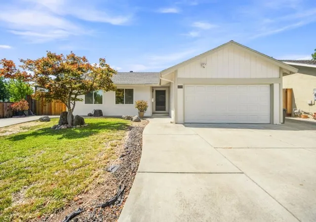 Photo 1 of Single family home for sale at 6099 Larchmont Dr, San Jose, CA 95123 | MLS# ML82050237 | Listing updated on 2026-09-15