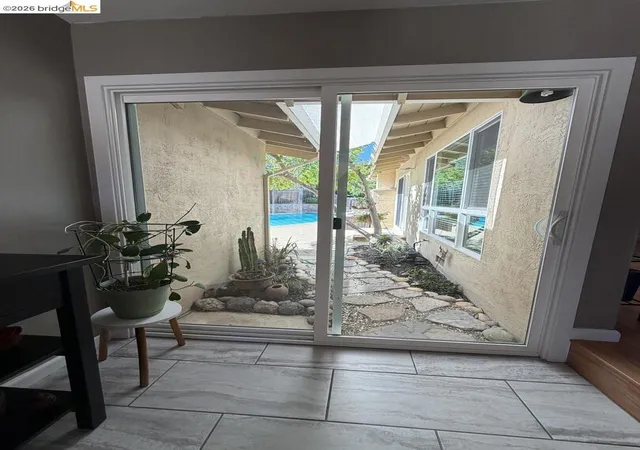 Photo 3 of Single family home for sale at 631 Sherree Ct, Martinez, CA 94553 | MLS# 41146489 | Listing updated on 2026-10-06