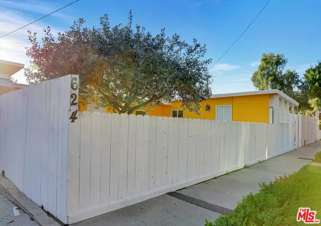 Photo 1 of Single family home for sale at 624 W Beach Ave, Inglewood, CA 90302 | MLS# 26901601 | Listing updated on 2026-09-16