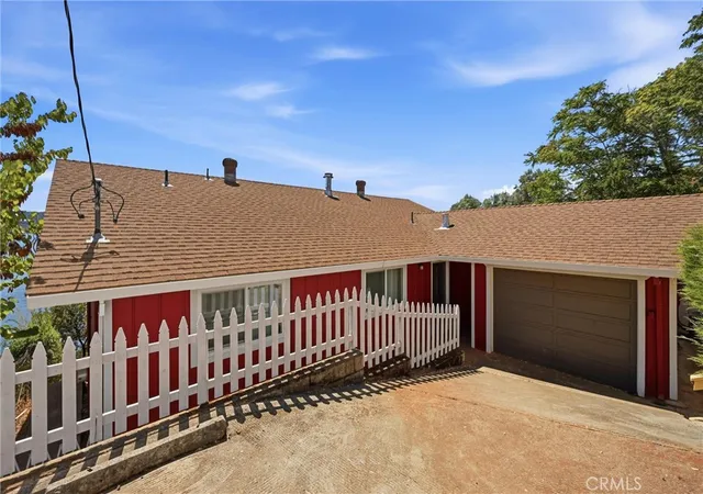 Photo 2 of Single family home for sale at 4045 Mesa, Clearlake, CA 95422 | MLS# LC26188814 | Listing updated on 2026-09-14