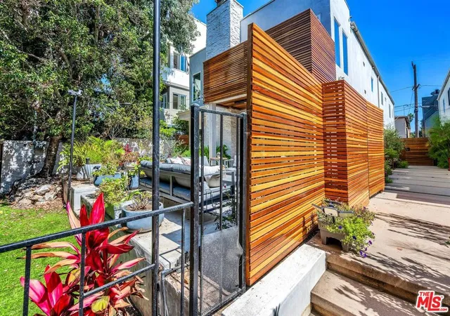 Photo 3 of Single family home for sale at 34 Anchorage St, Los Angeles, CA 90292 | MLS# 26881741 | Listing updated on 2026-09-14