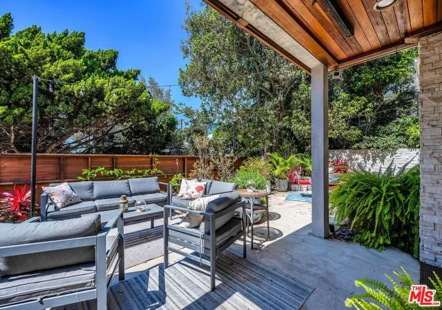 Photo 4 of Single family home for sale at 34 Anchorage St, Los Angeles, CA 90292 | MLS# 26881741 | Listing updated on 2026-09-14