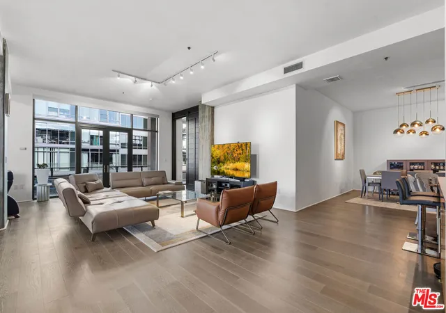 Photo 4 of Condo for sale at 1111 S Grand Ave #PH1, Los Angeles, CA 90015 | MLS# 26901157 | Listing updated on 2026-09-15