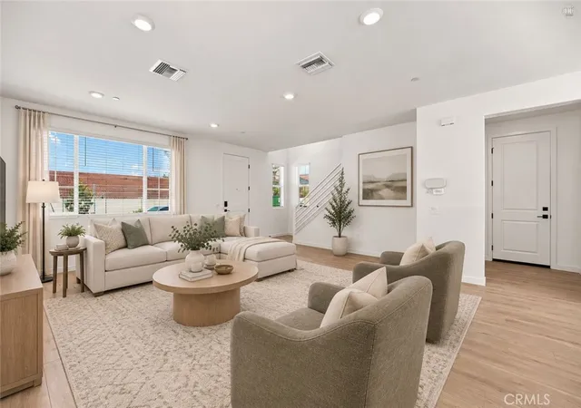 Photo 3 of Single family home for sale at 4832 W Beltramo Ranch Rd, Moorpark, CA 93021 | MLS# IV26188584 | Listing updated on 2026-10-05