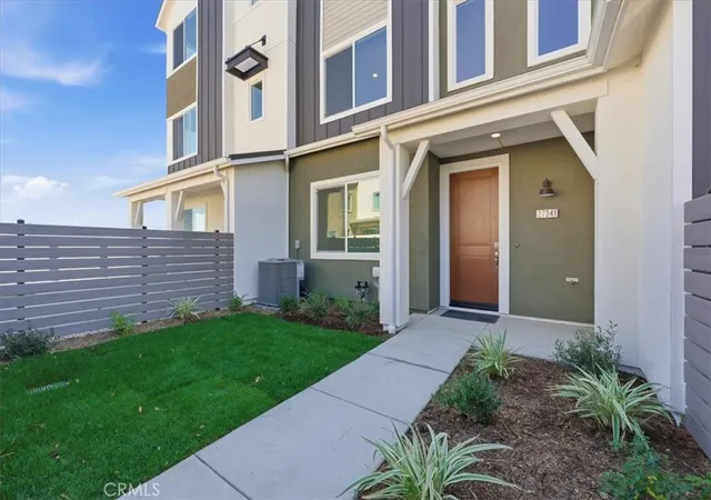 Photo 2 of Sale Pending at 27326 Seven Oaks Ln, Valencia, CA 91381 | MLS# IV26188594 | Listing updated on 2026-09-21