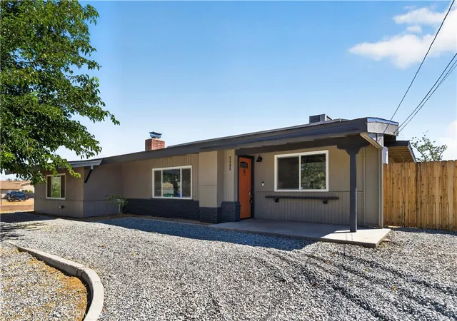 Photo 2 of Single family home for sale at 7405 Warren Vista, Yucca Valley, CA 92284 | MLS# JT26187193 | Listing updated on 2026-09-25