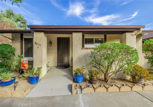 Photo 3 of Condo for sale at 26337 Oak Highland Dr #A, Newhall, CA 91321 | MLS# SR26189064 | Listing updated on 2026-09-16