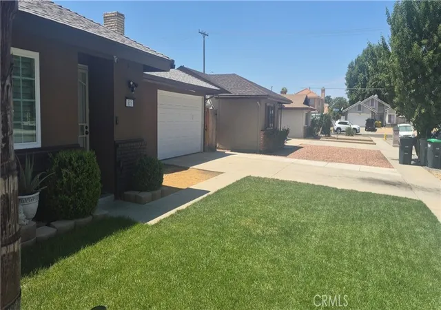 Photo 2 of Single family home for sale at 855 Cameo Ave, Hemet, CA 92543 | MLS# IV26189137 | Listing updated on 2026-09-15