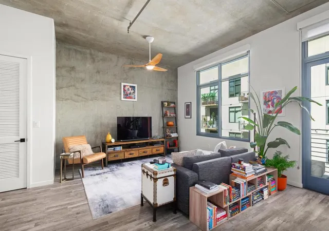 Photo 3 of Sale Pending at 1050 Island Ave #621, San Diego, CA 92101 | MLS# 260021160SD | Listing updated on 2026-09-15