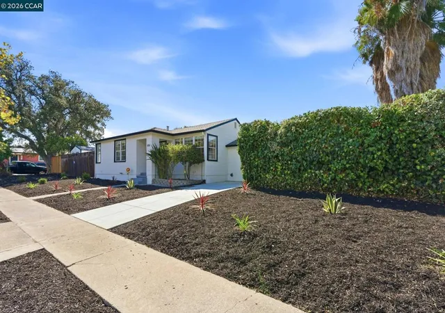 Photo 2 of Sale Pending at 3076 Stevenson St, Pittsburg, CA 94565 | MLS# 41146556 | Listing updated on 2026-09-18