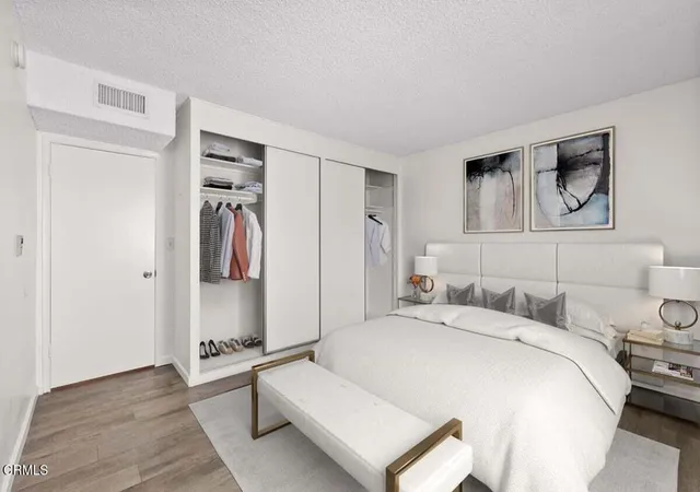 Listing Photo 4 - Condo for sale in building located at 1115 Cordova St, Pasadena, CA 91106 - Unit #300