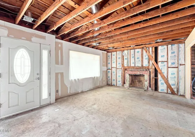 Photo 2 of Sale Pending at 1423 W 8th St, Upland, CA 91786 | MLS# P1-28638 | Listing updated on 2026-09-15