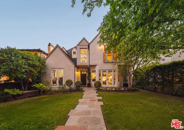 Photo 2 of Single family home for sale at 538 14th St, Santa Monica, CA 90402 | MLS# 26905575 | Listing updated on 2026-10-03