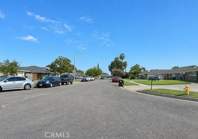 Photo 2 of Single family home for sale at 1570 N Pine, Rialto, CA 92376 | MLS# SW26189638 | Listing updated on 2026-09-25