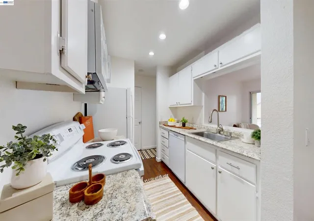 Photo 3 of Condo for sale at 683 Newbury Ln #274, Hayward, CA 94544 | MLS# 41146650 | Listing updated on 2026-09-14