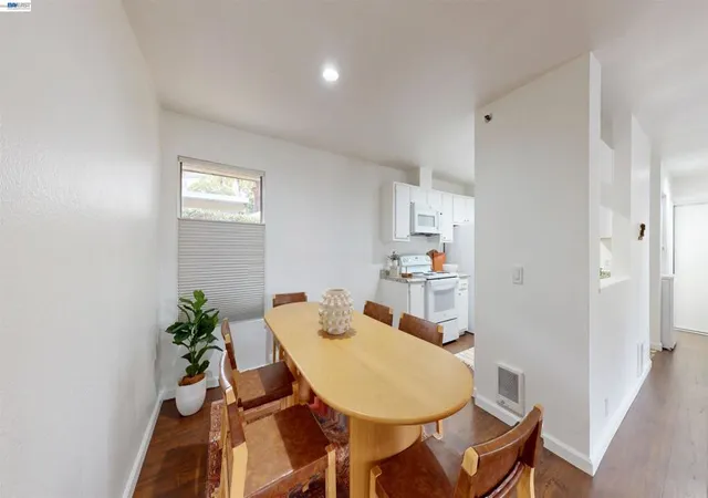 Photo 4 of Condo for sale at 683 Newbury Ln #274, Hayward, CA 94544 | MLS# 41146650 | Listing updated on 2026-09-14
